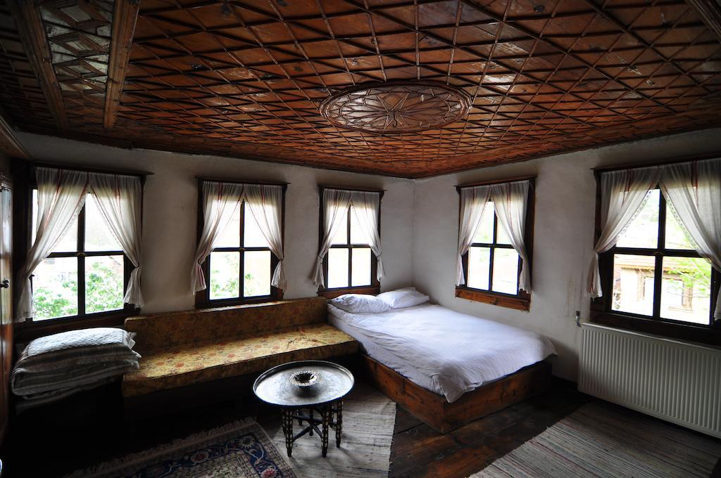 Haci Sakirler Konagi Guest House Mudurnu Стая снимка