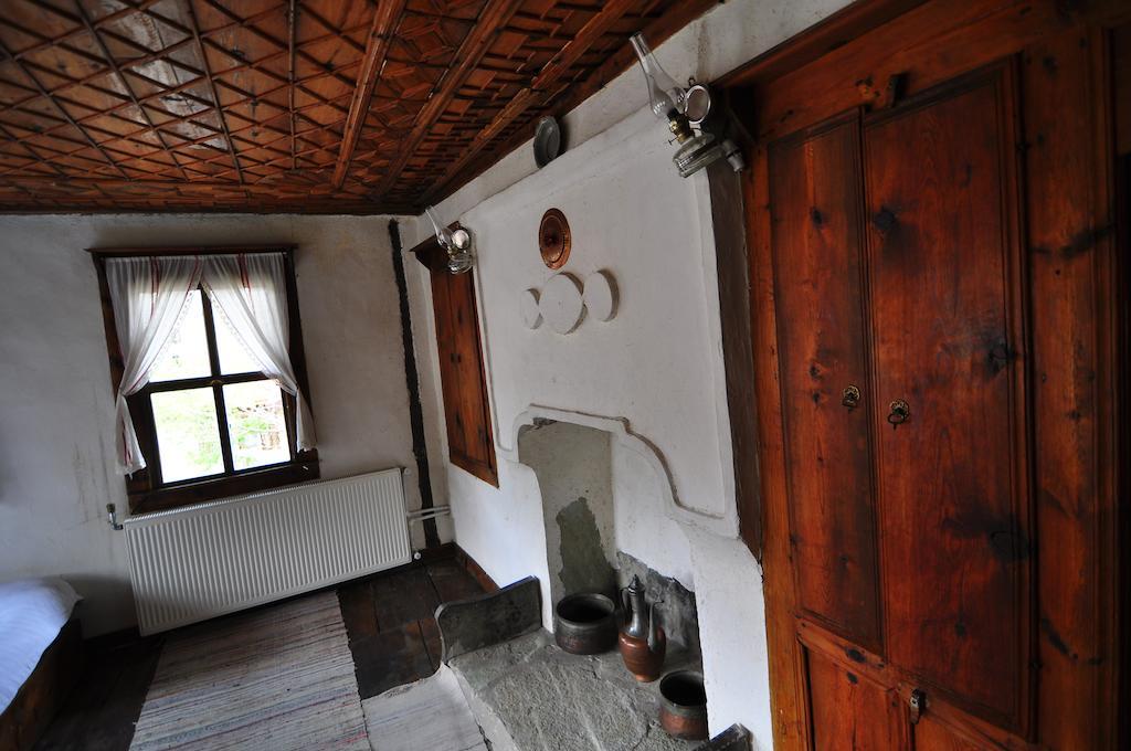 Haci Sakirler Konagi Guest House Mudurnu Стая снимка